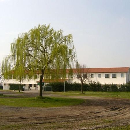 Hotel Lory Ficarolo Extérieur photo