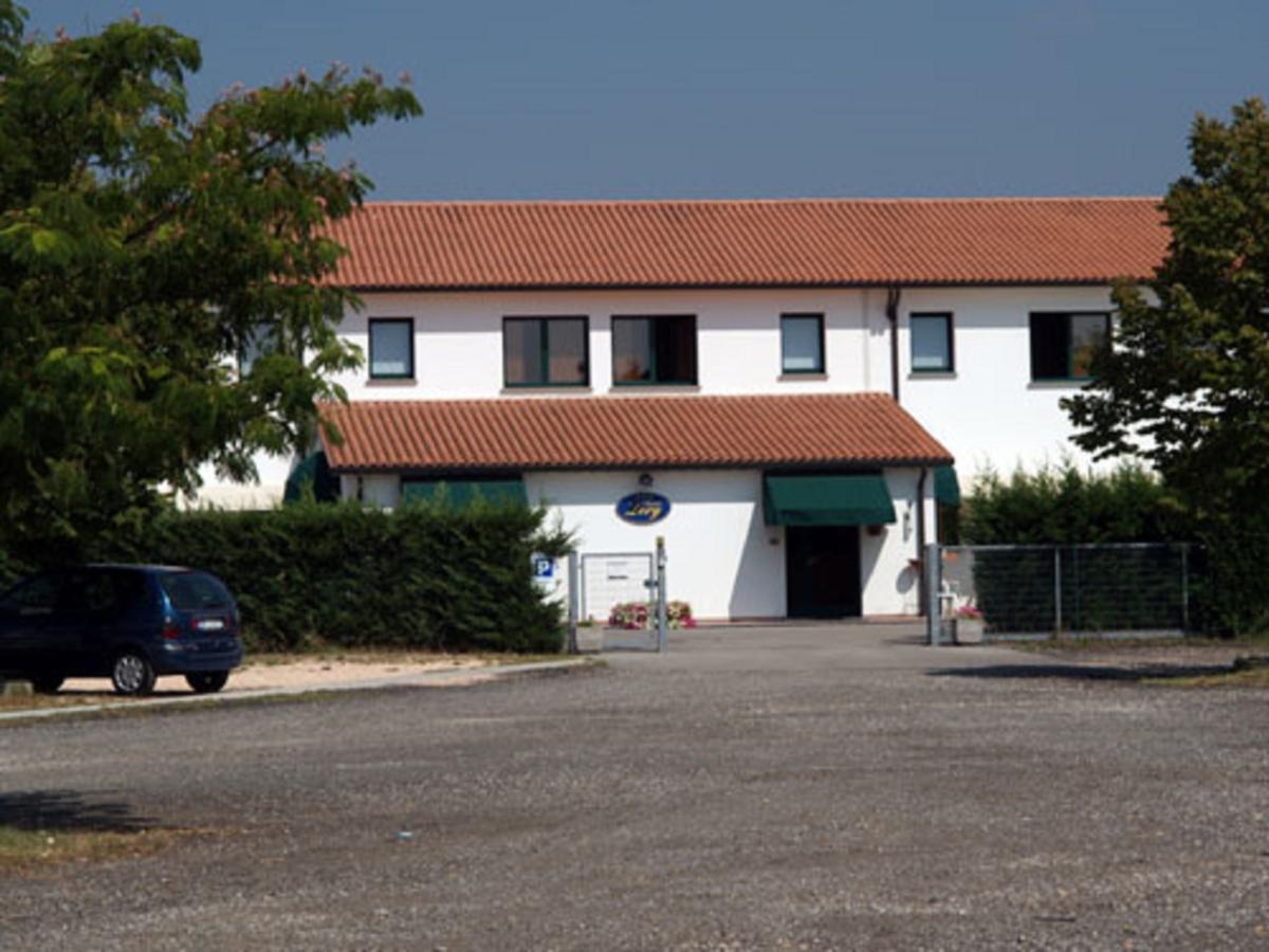 Hotel Lory Ficarolo Extérieur photo